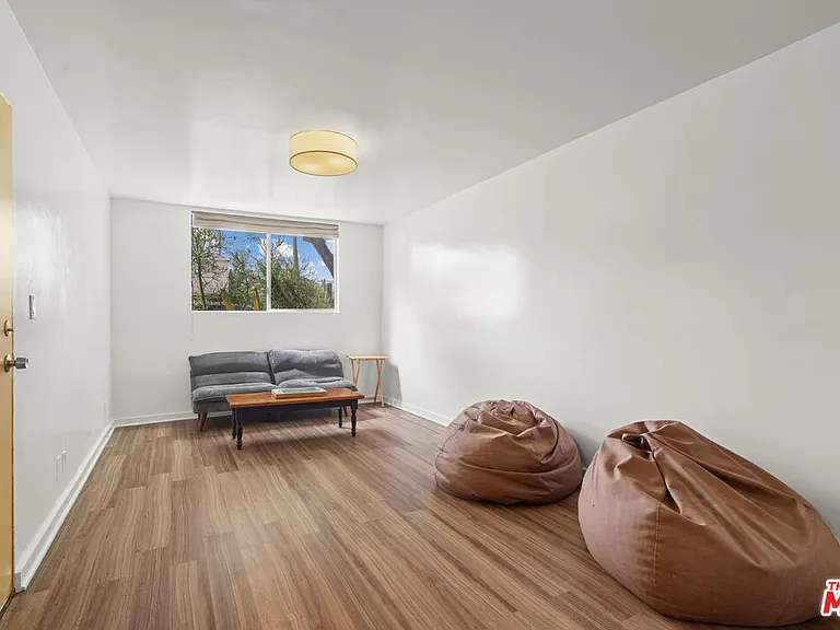 511 Rialto Ave #1 — Photo 6