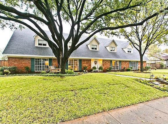 3rd image of 3315 Darbyshire Dr