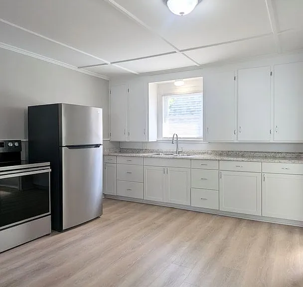 56 Silver — Photo 3