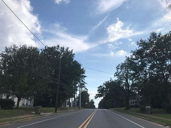 4th image of 27 East St