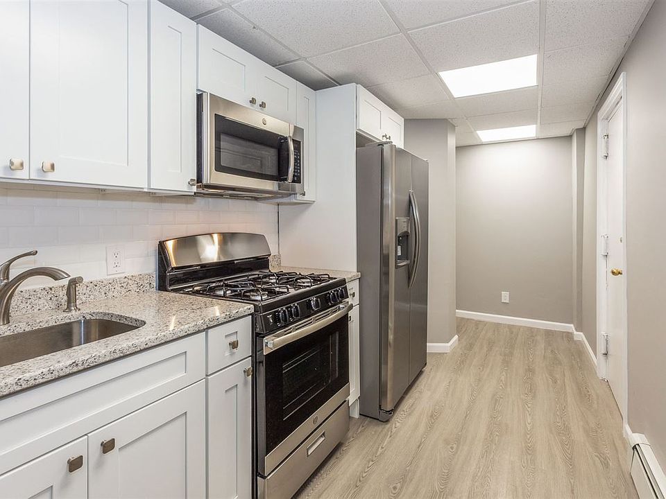 1st image of 74 Palisade Ave APT 9