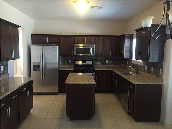 4th image of 3179 Red Maple Dr