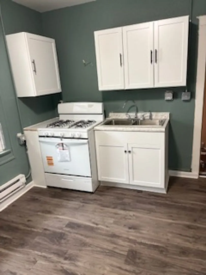 303 Franklin Apt 2 — Photo 1