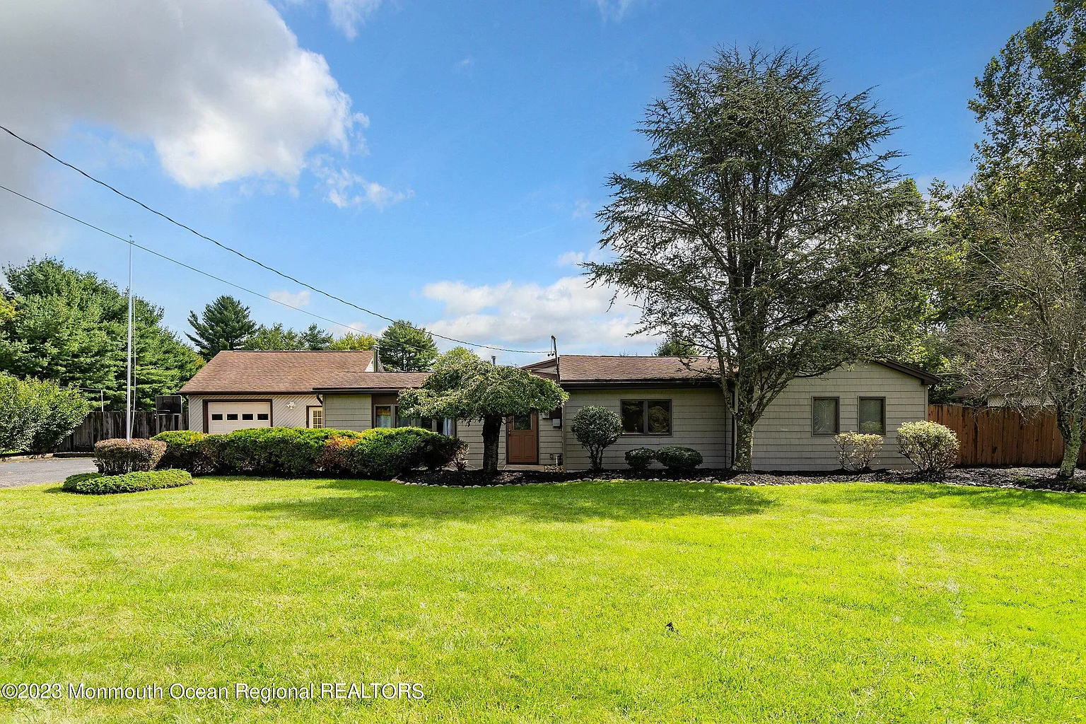 375 Cook Road photo 1