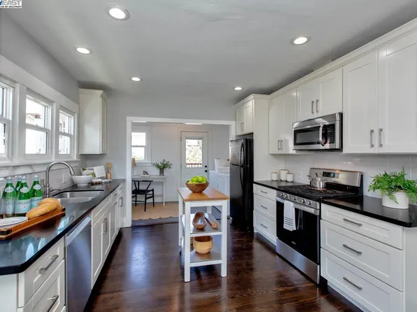 5514 Laverne Ave, Oakland, CA 94605