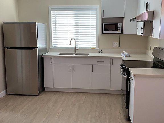 5th image of 954 Kintyre Way
