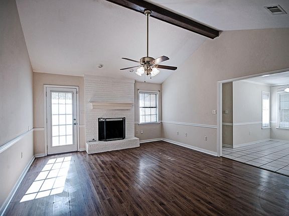 LIVING ROOM WITH FIREPLACE