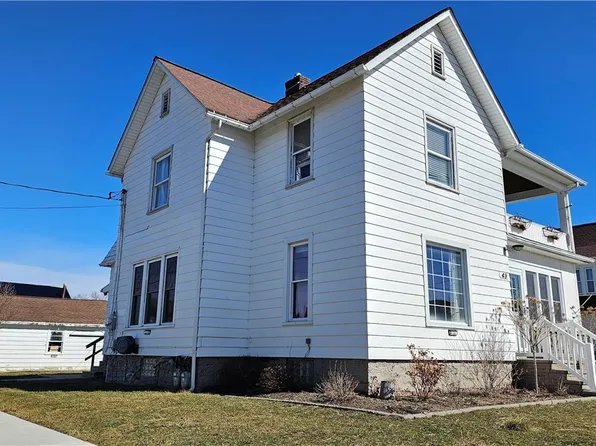 49 State St, Middleport, NY 14105