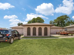 219 W Ligustrum Dr, San Antonio, TX 78228
