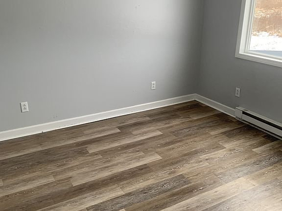 3rd image of 22377 Wayside Dr #4