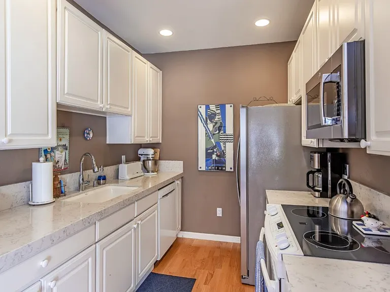 2563 Park Blvd #P100 — Photo 7