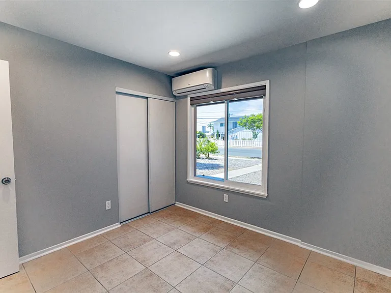 6547 Radcliffe Dr — Photo 17
