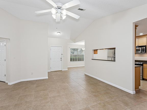 2nd image of 2201 Wedgewood Ct