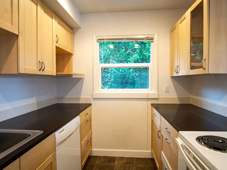1505 N Terry St #7 — Photo 5