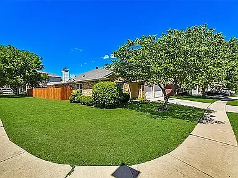 1206 Periwinkle Dr — Photo 14