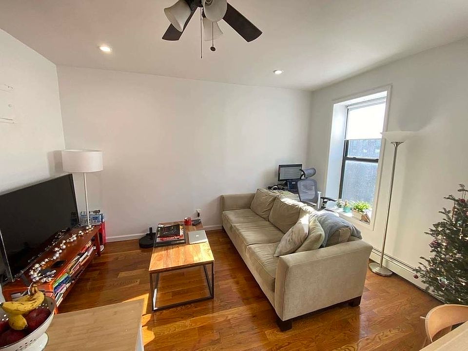 1st image of 52 Lexington Ave Penthouse 3