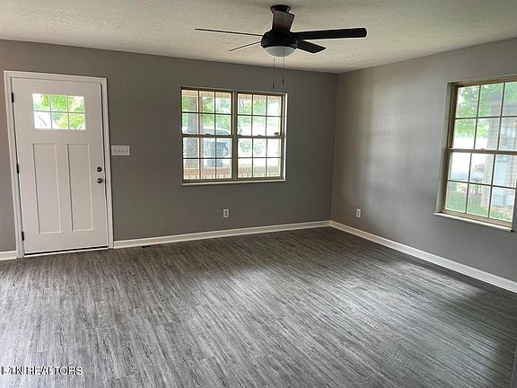 4th image of 3313 Bishop St