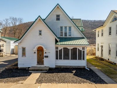 2588 Old Berwick Rd, Bloomsburg, PA, 17815