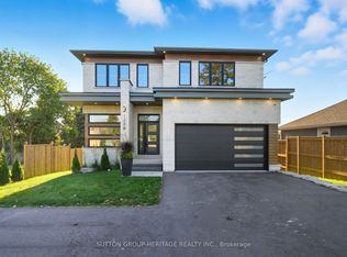 120B Cochrane St, Whitby, ON L1N5H8