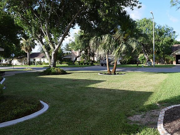 Front Yard, Street View