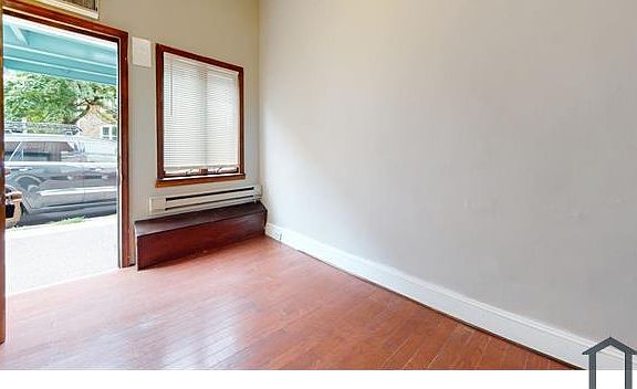 2nd image of 4842 1/2 Frankford Ave