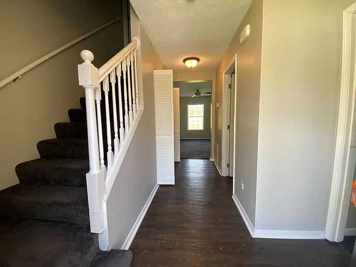 1007 Brittany Park Dr — Photo 4