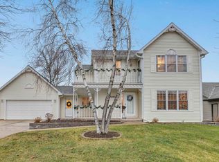 2397 La Rue Ln, Green Bay, WI 54313