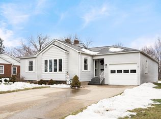 509 E Main St, Geneseo, IL 61254