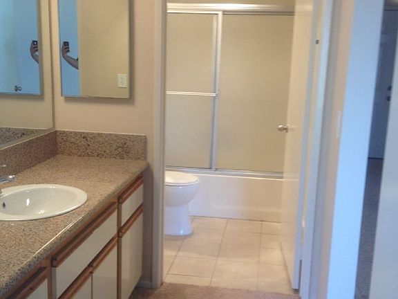 5th image of 10761 Blix St APT 202
