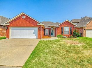 3003 Ladybank Ln, Norman, OK 73072