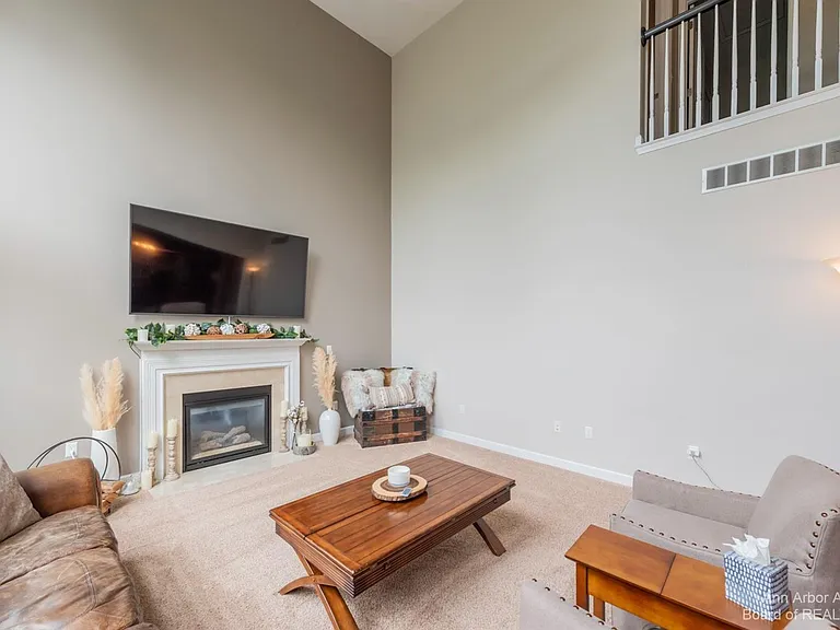 51152 E Bourne Ter — Photo 18