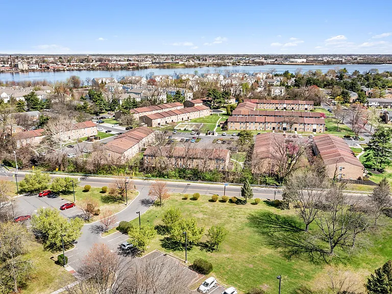 4067 Harbour Dr — Photo 46