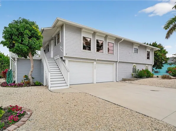 3630 Outrigger LN, ST. JAMES CITY, FL 33956