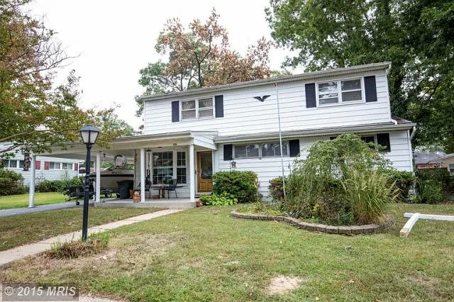 1011 Somerset Dr photo 1
