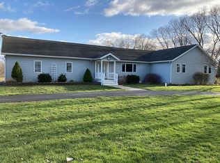 511 E Armstrong Rd, Leesburg, IN 46538