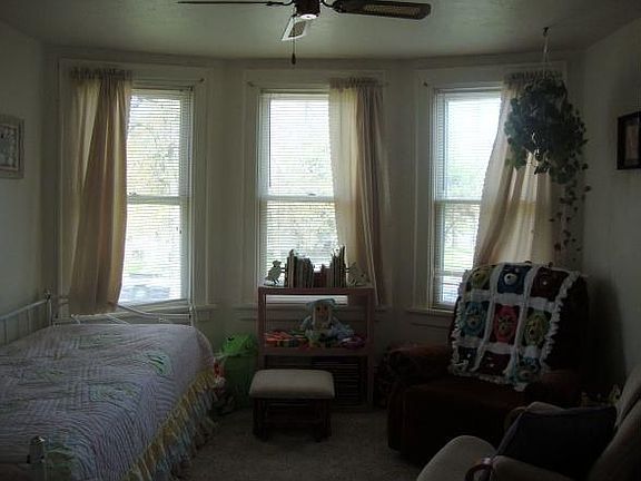 5th image of 816 N Chicago Ave