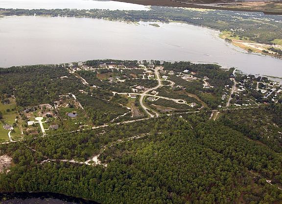 3rd image of 1805 Charles Court