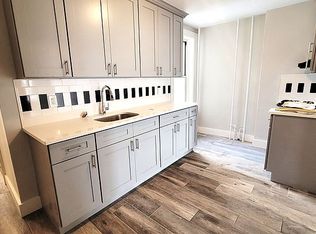 28-08 47th St #2B, Astoria, NY 11103