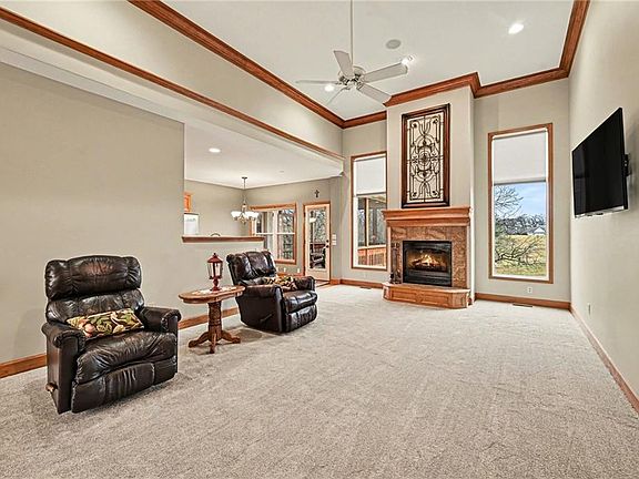 4th image of 15423 Mount Olivet Rd