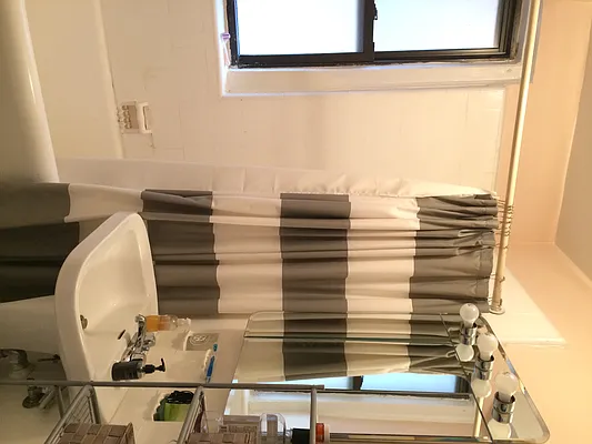 Rented by Metropolitan Equities | media 8