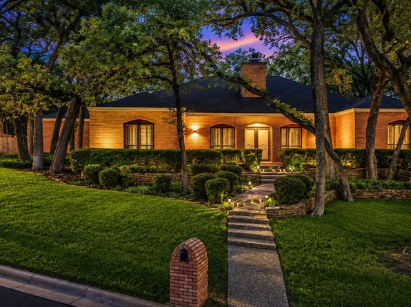 1205 Riverview Dr, Arlington, TX 76012