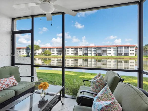8961 S Hollybrook Blvd APT 107, Pembroke Pines, FL 33025