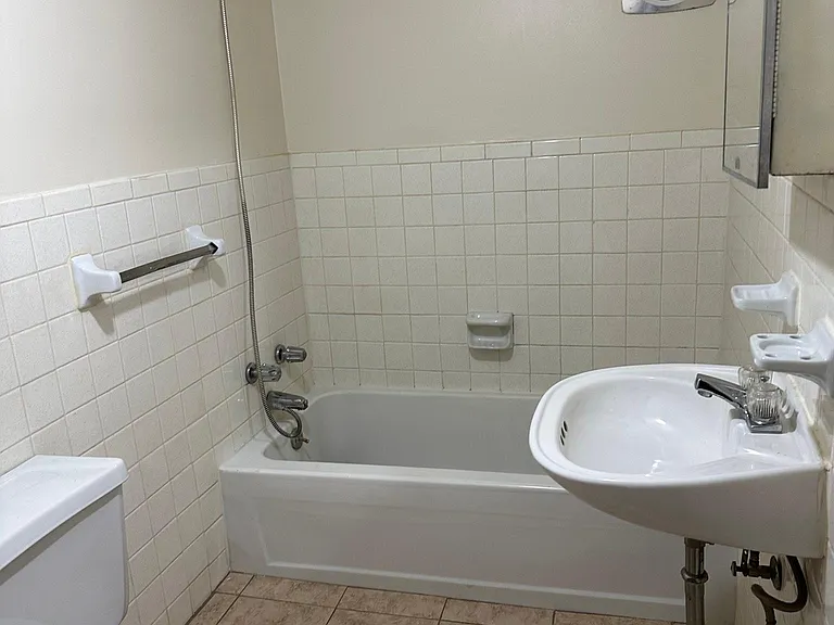524 Chestnut St #6 — Photo 6
