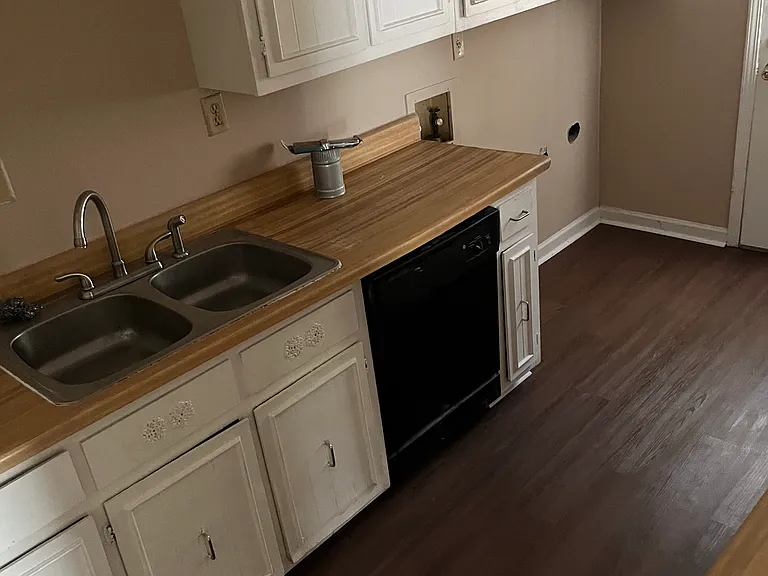 4455 Tarleton Dr — Photo 4