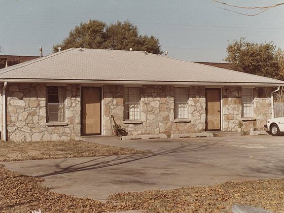 5th image of 2211 N Minnie Ln