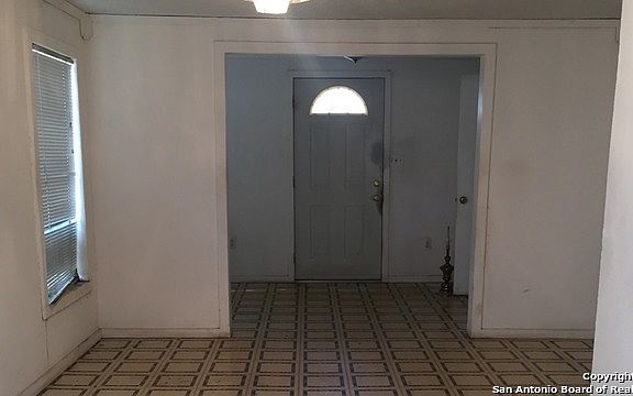 3rd image of 337 S San Horacio Ave