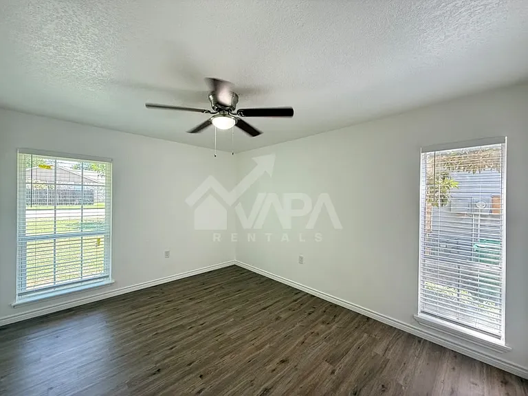 4558 Los Ranchitos St — Photo 9