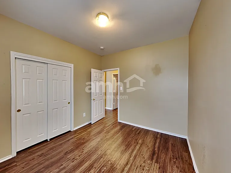 1817 Melissa Oaks Ln — Photo 14