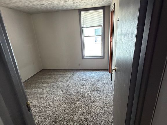 5th image of 1145 Eastern Ave #1