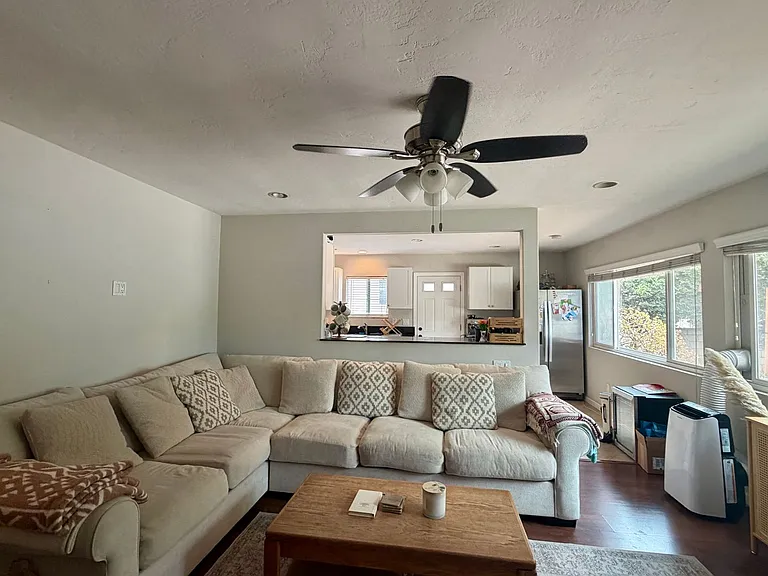 3359 Roosevelt St — Photo 9